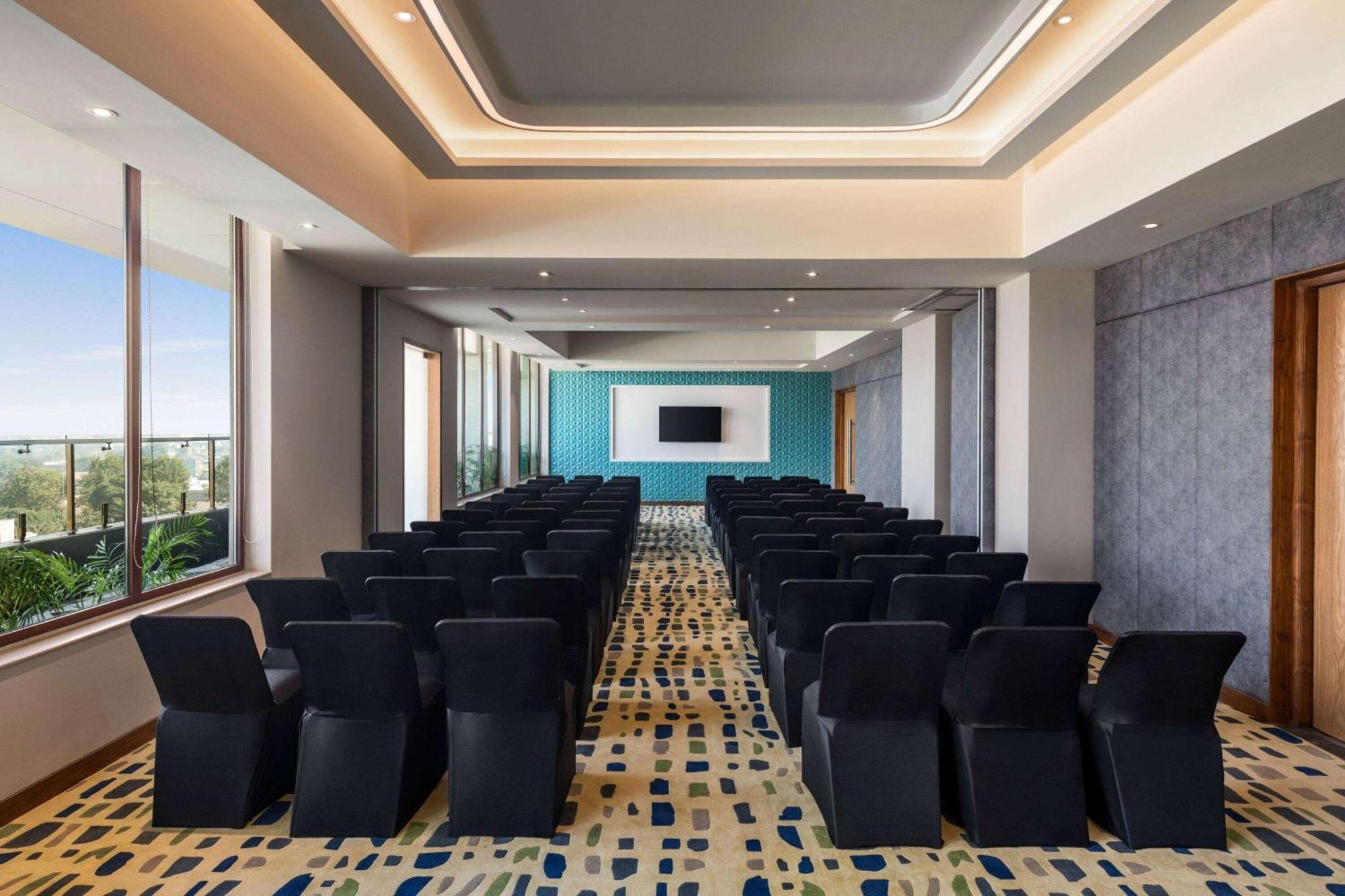 Ramada Encore By Wyndham Amritsar Airport Kültér fotó