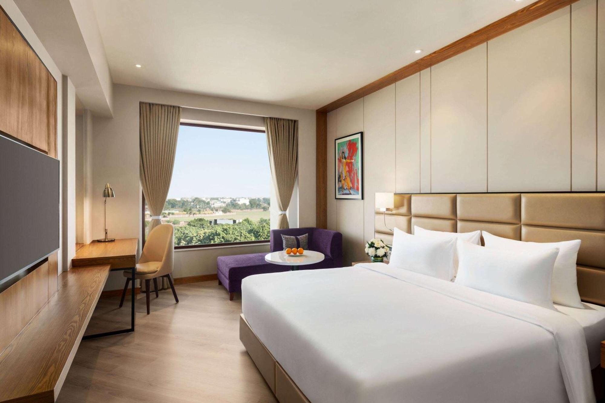 Ramada Encore By Wyndham Amritsar Airport Kültér fotó