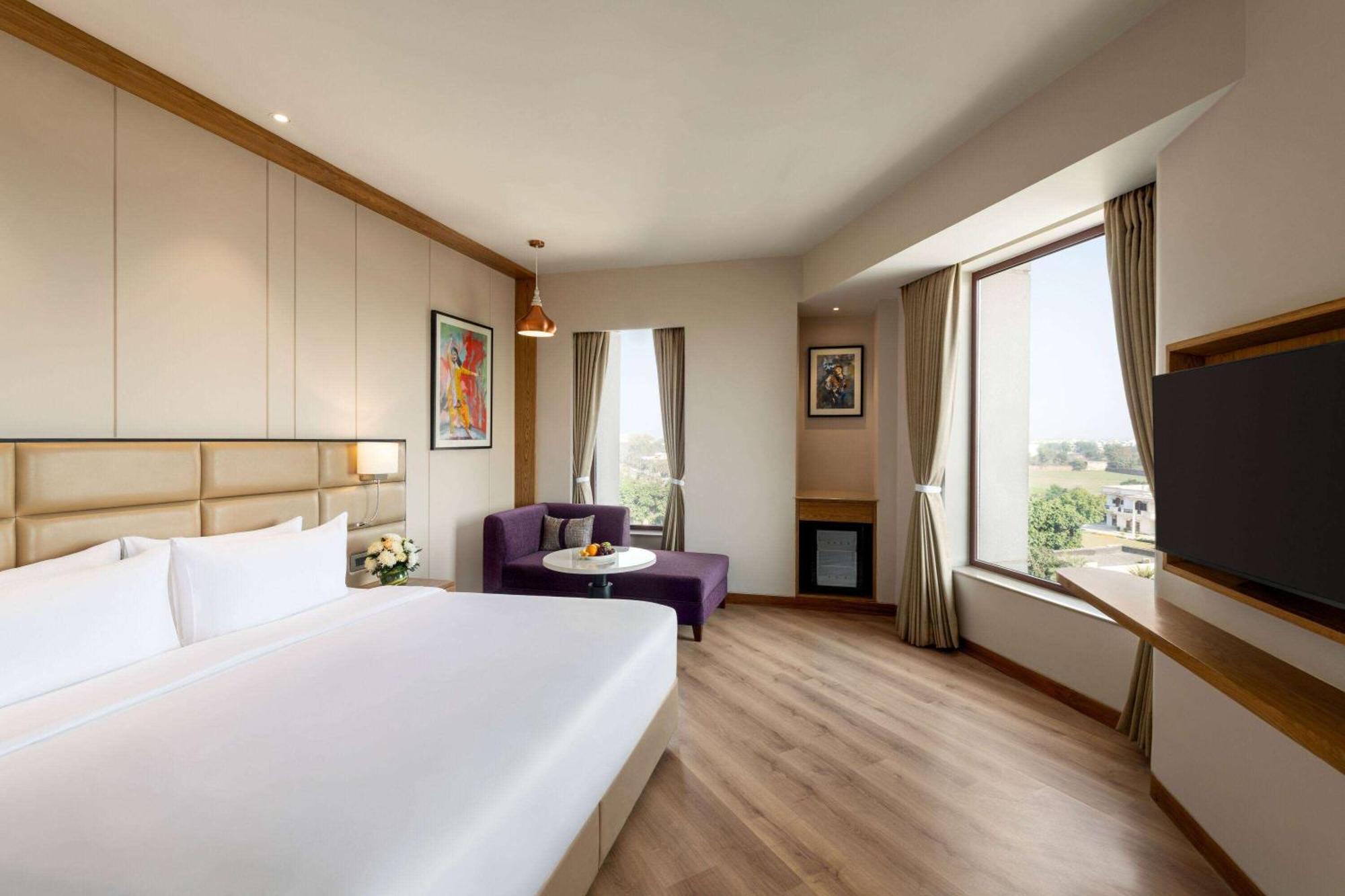 Ramada Encore By Wyndham Amritsar Airport Kültér fotó