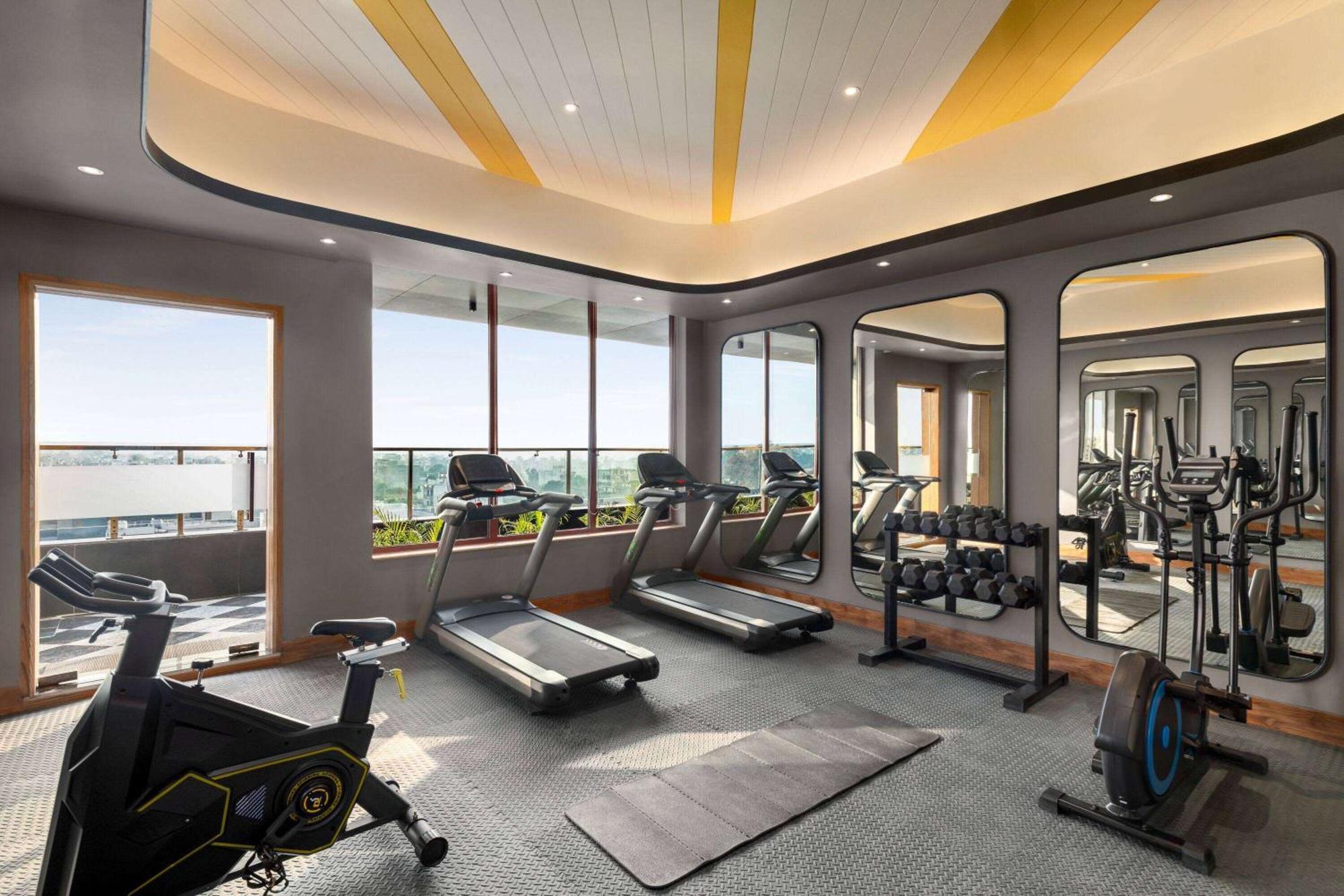 Ramada Encore By Wyndham Amritsar Airport Kültér fotó